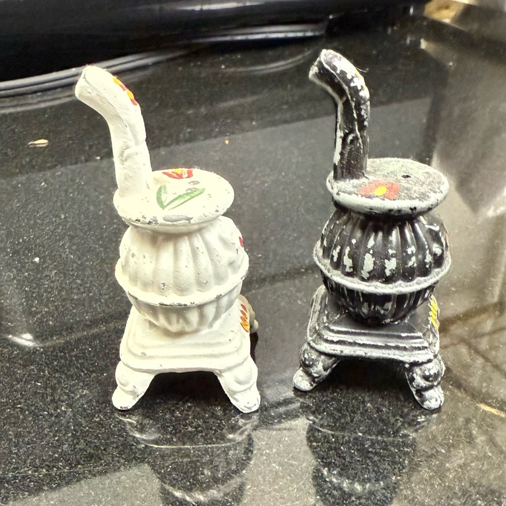 Vintage Cast Iron Miniature Stoves Salt and Pepper Shakers